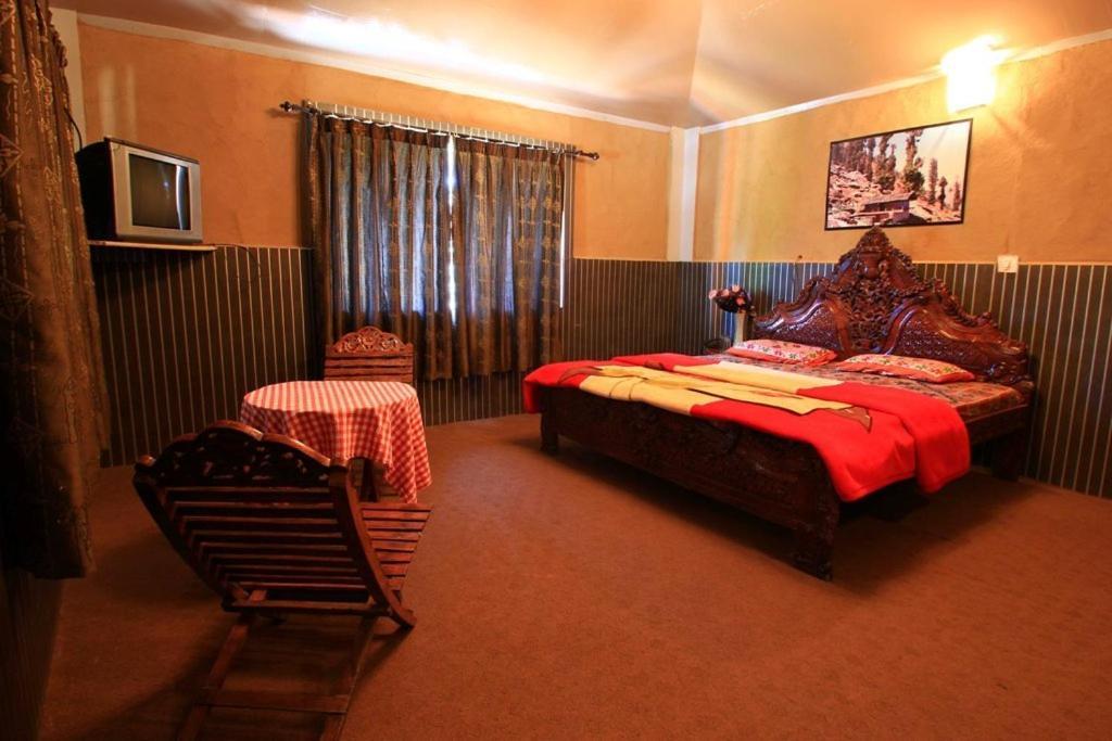 Oyo 43476 Vatika Resort Шімла Екстер'єр фото